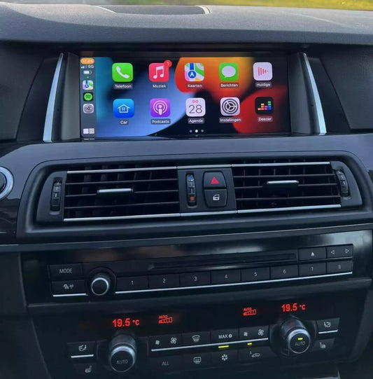Какво е Apple CarPlay и как работи (ъпдейт 2026)