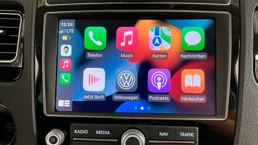 Безжичен Apple CarPlay на фабричния екран на Volkswagen